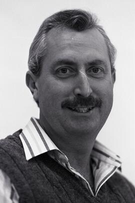 Headshot of Bob Widnall