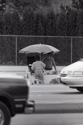 Hot dog vendor at Mary Hill Bypass and Pitt River Road