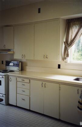 Cottage 115 interior - Kitchen