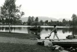 Walker at Como Lake
