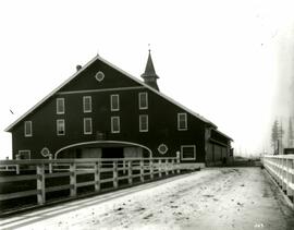 Main barn (Colony Farm)