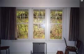 Cottage 115 interior - Living Room Windows
