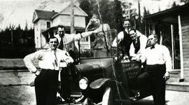 Paré Family with the Police Department car
