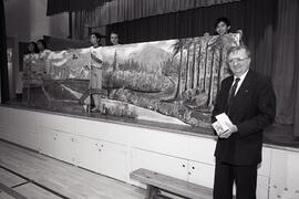 Artist Colin Craig at Miller Park Elementary School to unveil mural
