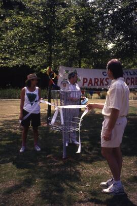 Mundy Park disc golf course opening