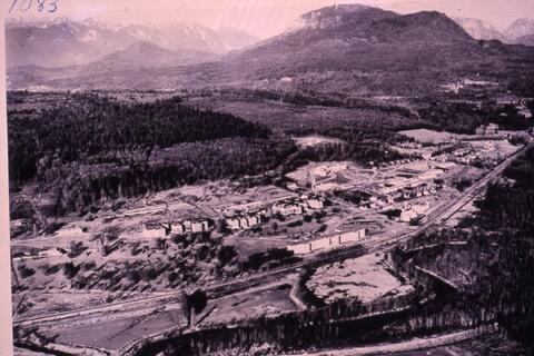 Open original Photographs and Documents