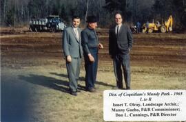 City officials in Mundy Park