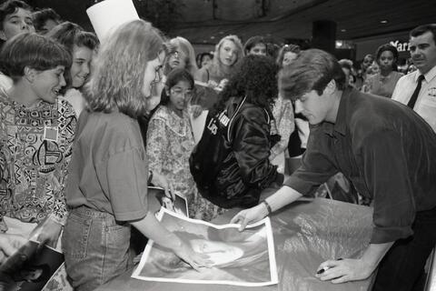 Open original Photographs and Documents