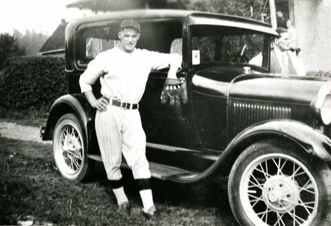 Open original Photographs and Documents