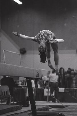 Tammy Stauffer on balance beam