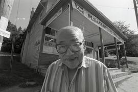 84 year old Charlie Jack preparing to retire from operating Pleasantside Grocery