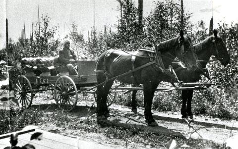 Open original Photographs and Documents