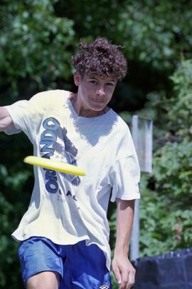 Nick Larkin and Ryan Furtado playing frisbee golf at Mundy Park